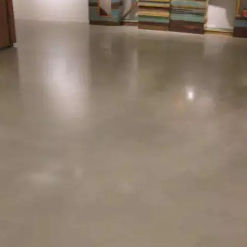 水泥自流平地坪